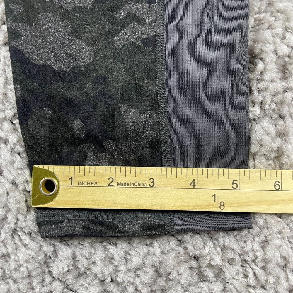 Fabletics On The Go PowerHold High Waisted Capri Leggings Women's XL Camo Mesh - Picture 11 of 11